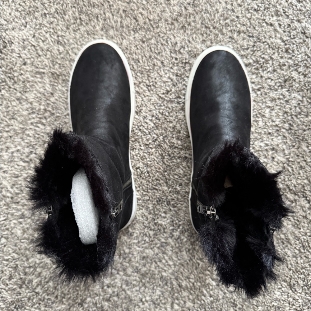 ✨Brand New In Box! Very G Plusher Booties ✨ - Picture 6 of 8